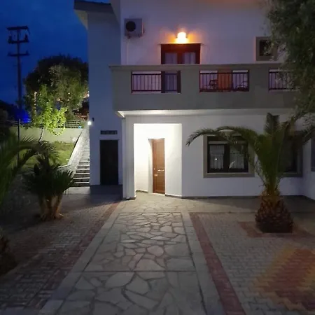 Giola Aparments And 2 * Astris