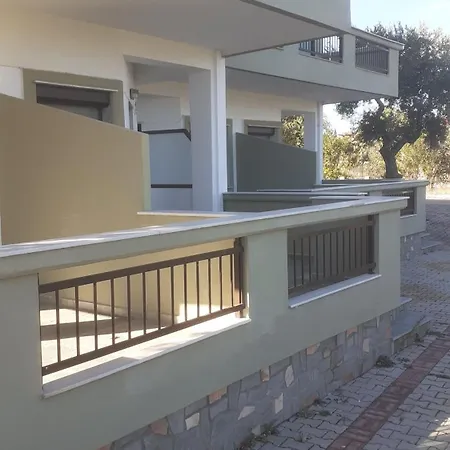 Giola Aparments And 2 * Astris