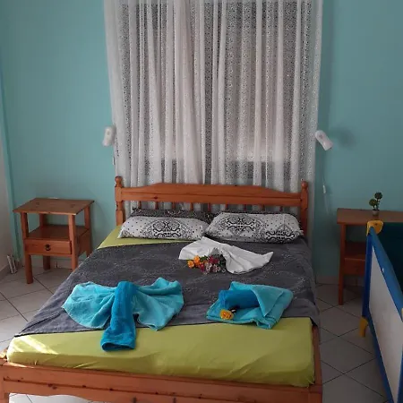 Giola Aparments And 2 *