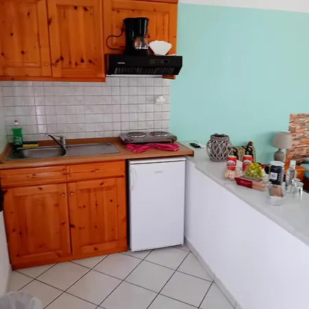 Apartment Giola Aparments And 2 Astris