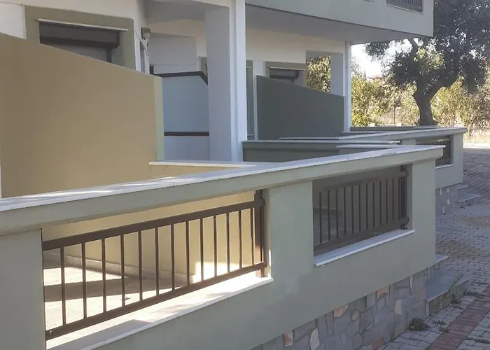 Giola Aparments And 2 * Astris