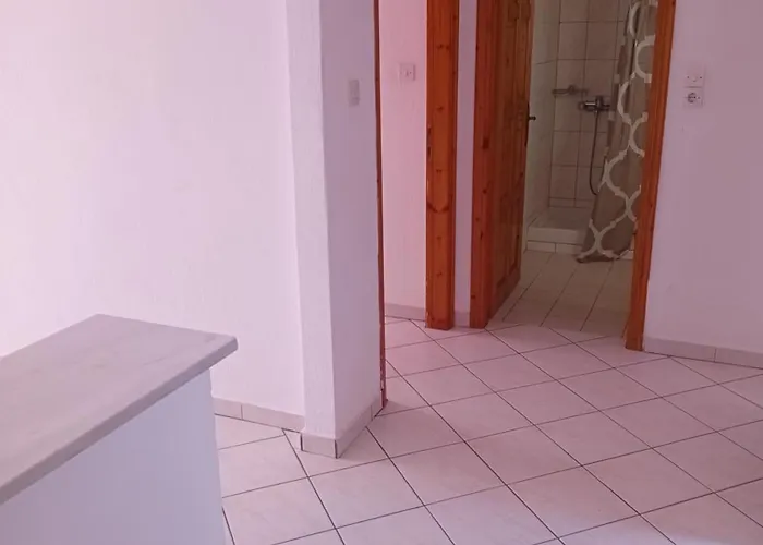 Giola Aparments And 2 Apartmán Astris