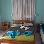Giola Aparments And 2 *