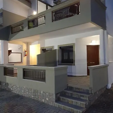 Διαμέρισμα Giola Aparments And 2 *