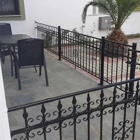 Giola Aparments And 2 *