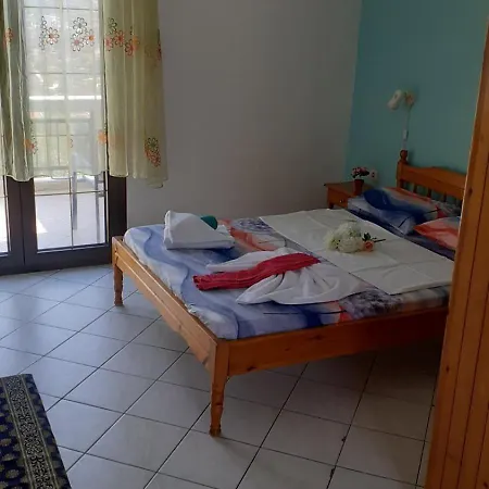 Giola Aparments And 2 Apartman Asztrída