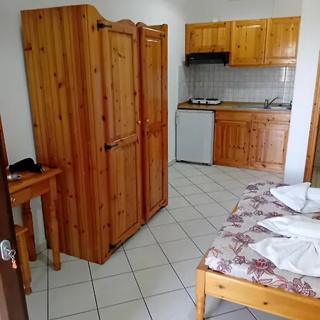 Giola Aparments&studios 2 *