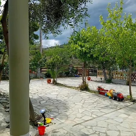 Apartman Giola Aparments And 2 Asztrída